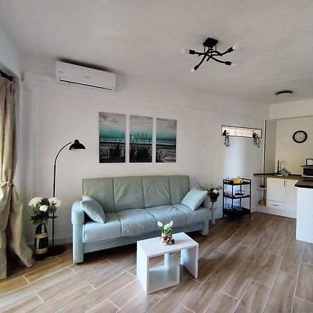 Amazing Front Sea View Studio. Marbella Centre エクステリア 写真
